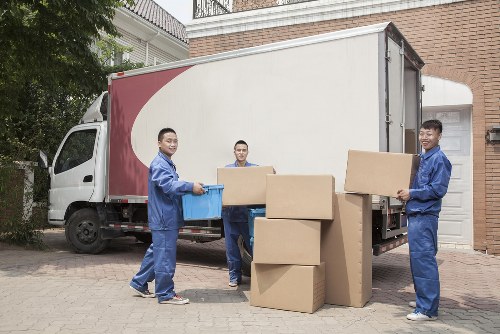 Storage units and moving boxes for local customers in Finsbury Park