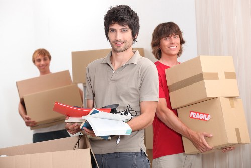 Local van transport for flat moves and furniture deliveries near Finsbury Park